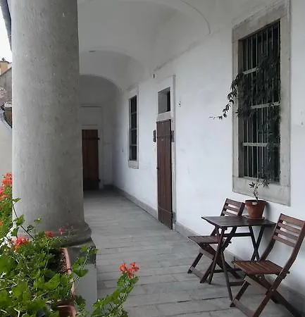 Dobo Teri Apartment *